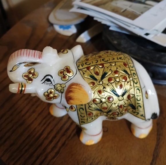 Vintage White Marble Mughal Jeweled Elephant Sculpture Paper Weight. - Picture 1 of 11